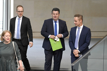 37. Sitzung des Deutschen Bundestages in Berlin