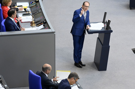 37. Sitzung des Deutschen Bundestages in Berlin