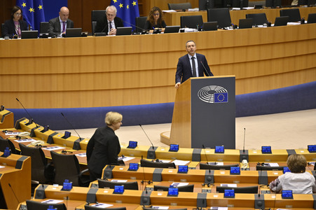 Plenartagung zur Bekämpfung der Straflosigkeit bei Kriegsverbrechen in der Ukraine im EU-Parlament in Brüssel