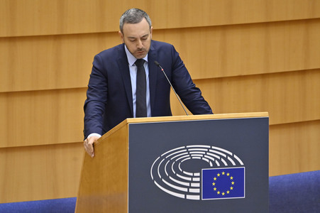 Plenartagung zur Bekämpfung der Straflosigkeit bei Kriegsverbrechen in der Ukraine im EU-Parlament in Brüssel