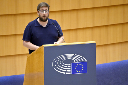 Plenartagung zur Bekämpfung der Straflosigkeit bei Kriegsverbrechen in der Ukraine im EU-Parlament in Brüssel