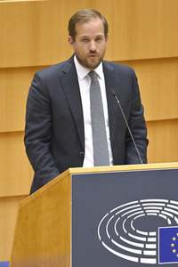 Plenartagung zur Bekämpfung der Straflosigkeit bei Kriegsverbrechen in der Ukraine im EU-Parlament in Brüssel