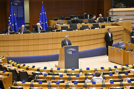 Plenartagung zur Bekämpfung der Straflosigkeit bei Kriegsverbrechen in der Ukraine im EU-Parlament in Brüssel