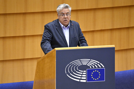 Plenartagung zur Bekämpfung der Straflosigkeit bei Kriegsverbrechen in der Ukraine im EU-Parlament in Brüssel