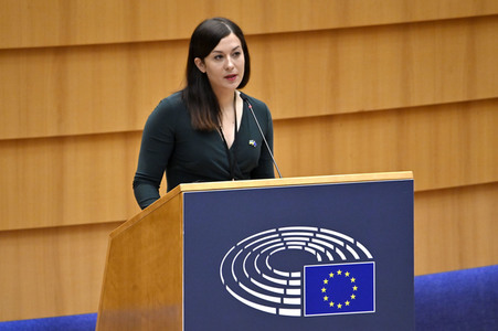 Plenartagung zur Bekämpfung der Straflosigkeit bei Kriegsverbrechen in der Ukraine im EU-Parlament in Brüssel