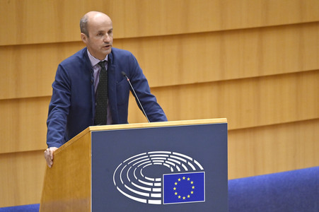 Plenartagung zur Bekämpfung der Straflosigkeit bei Kriegsverbrechen in der Ukraine im EU-Parlament in Brüssel