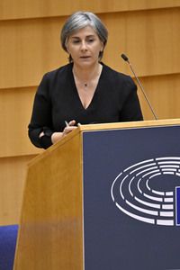 Plenartagung zur Bekämpfung der Straflosigkeit bei Kriegsverbrechen in der Ukraine im EU-Parlament in Brüssel