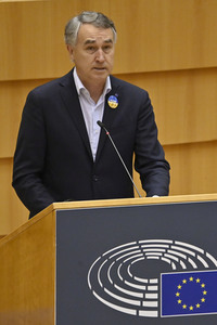 Plenartagung zur Bekämpfung der Straflosigkeit bei Kriegsverbrechen in der Ukraine im EU-Parlament in Brüssel
