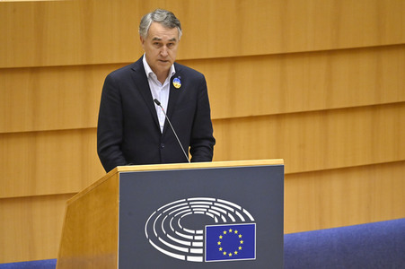 Plenartagung zur Bekämpfung der Straflosigkeit bei Kriegsverbrechen in der Ukraine im EU-Parlament in Brüssel