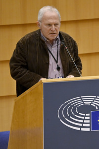 Plenartagung zur Bekämpfung der Straflosigkeit bei Kriegsverbrechen in der Ukraine im EU-Parlament in Brüssel