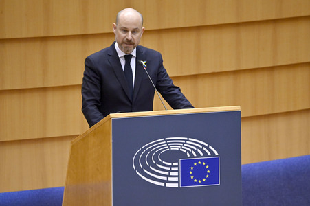 Plenartagung zur Bekämpfung der Straflosigkeit bei Kriegsverbrechen in der Ukraine im EU-Parlament in Brüssel