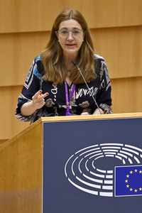 Plenartagung zur Bekämpfung der Straflosigkeit bei Kriegsverbrechen in der Ukraine im EU-Parlament in Brüssel