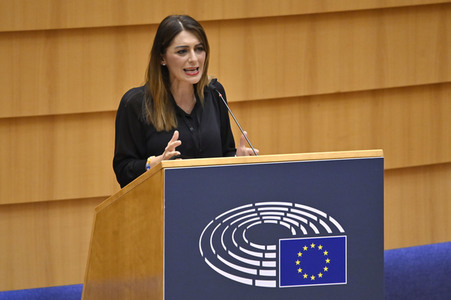 Plenartagung zur Bekämpfung der Straflosigkeit bei Kriegsverbrechen in der Ukraine im EU-Parlament in Brüssel
