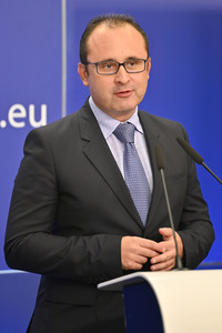 Pressekonferenz zur Trilog-Vereinbarung zur Gasspeicherung im EU-Parlament in Brüssel