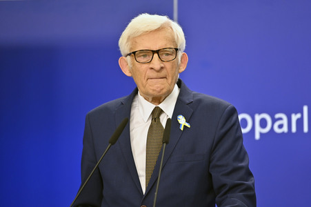 Pressekonferenz zur Trilog-Vereinbarung zur Gasspeicherung im EU-Parlament in Brüssel