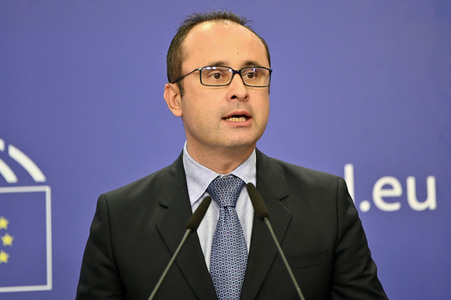 Pressekonferenz zur Trilog-Vereinbarung zur Gasspeicherung im EU-Parlament in Brüssel