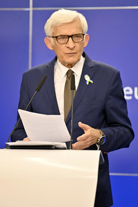 Pressekonferenz zur Trilog-Vereinbarung zur Gasspeicherung im EU-Parlament in Brüssel