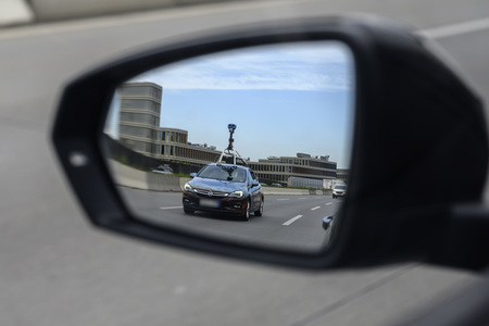 Google Street View-Fahrzeug in Berlin