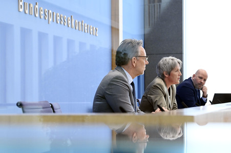 Bundespressekonferenz Vorstellung der Zahlen kindlicher Gewaltopfer in Berlin