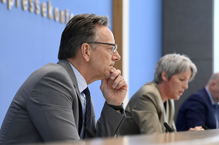 Bundespressekonferenz Vorstellung der Zahlen kindlicher Gewaltopfer in Berlin