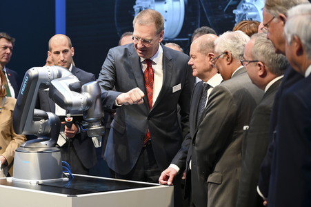 Eröffnungsrundgang auf der Hannover Messe 2022