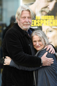 Filmpremiere 'Ein großes Versprechen' in Hannover