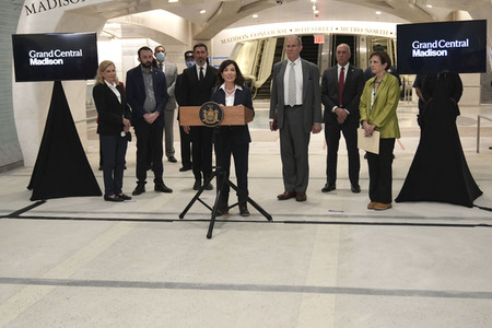 Pressekonferenz mit Kathy Hochul in New York