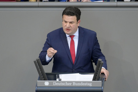 42. Sitzung des Deutschen Bundestages in Berlin