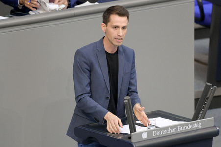 42. Sitzung des Deutschen Bundestages in Berlin