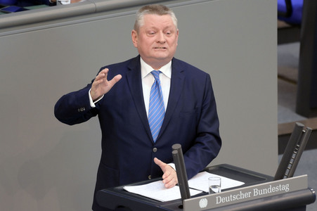 42. Sitzung des Deutschen Bundestages in Berlin