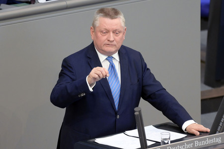 42. Sitzung des Deutschen Bundestages in Berlin