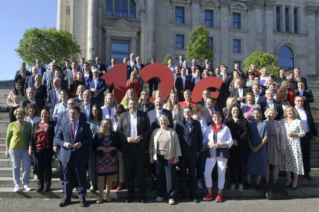 Kundgebung zur Befürwortung des 12-Euro-Mindestlohns in Berlin