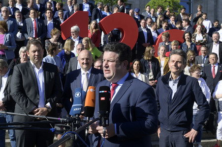 Kundgebung zur Befürwortung des 12-Euro-Mindestlohns in Berlin