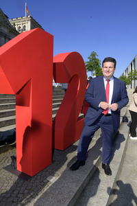 Kundgebung zur Befürwortung des 12-Euro-Mindestlohns in Berlin