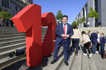 Kundgebung zur Befürwortung des 12-Euro-Mindestlohns in Berlin