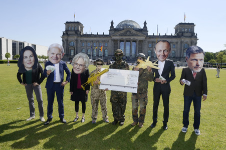 Protestaktion gegen das Sondervermögen in Berlin