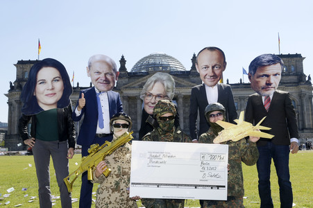 Protestaktion gegen das Sondervermögen in Berlin