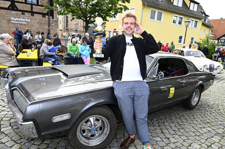 Sternstunden Benefiz Oldtimer Rallye 2022 in Spalt