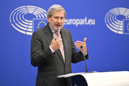 Pressekonferenz zum Entwurf des Gesamthaushaltsplans 2023 im EU-Parlament in Straßburg