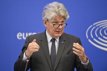 Pressekonferenz zum einheitlichen Ladegerät im EU-Parlament in Straßburg