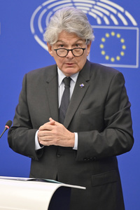 Pressekonferenz zum einheitlichen Ladegerät im EU-Parlament in Straßburg