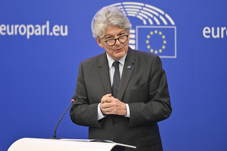 Pressekonferenz zum einheitlichen Ladegerät im EU-Parlament in Straßburg
