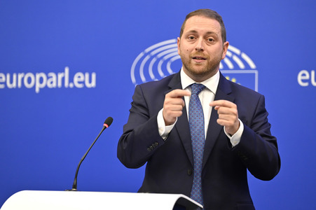 Pressekonferenz zum einheitlichen Ladegerät im EU-Parlament in Straßburg