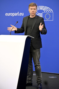 Pressebriefing der Fraktion Die Linke im EU-Parlament in Straßburg
