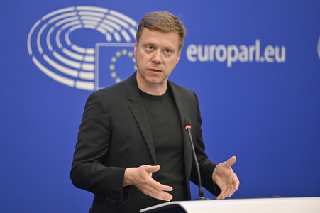 Pressebriefing der Fraktion Die Linke im EU-Parlament in Straßburg