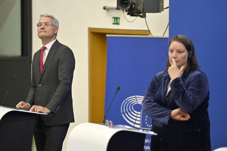 Pressekonferenz zum Mindestlohn im EU-Parlament in Straßburg