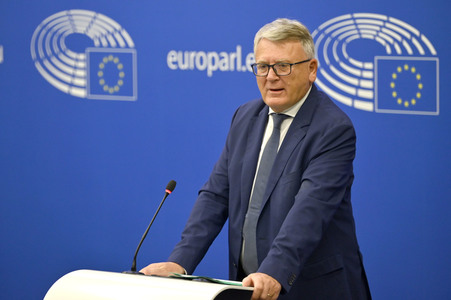 Pressekonferenz zum Mindestlohn im EU-Parlament in Straßburg