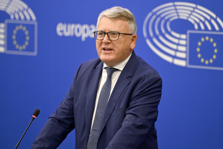 Pressekonferenz zum Mindestlohn im EU-Parlament in Straßburg