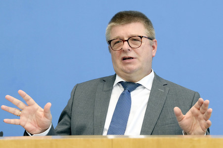 Bundespressekonferenz Vorstellung des Verfassungsschutzberichts 2021 in Berlin