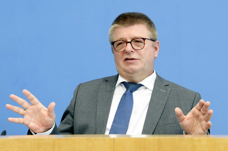 Bundespressekonferenz Vorstellung des Verfassungsschutzberichts 2021 in Berlin